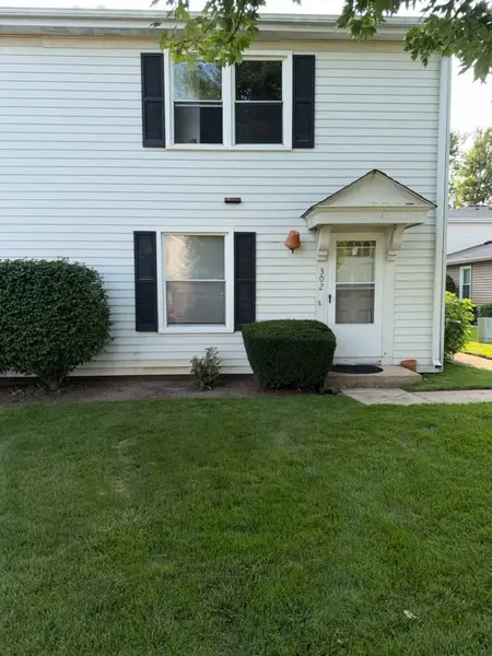 302 Creekside DR, Vernon Hills, IL 60061