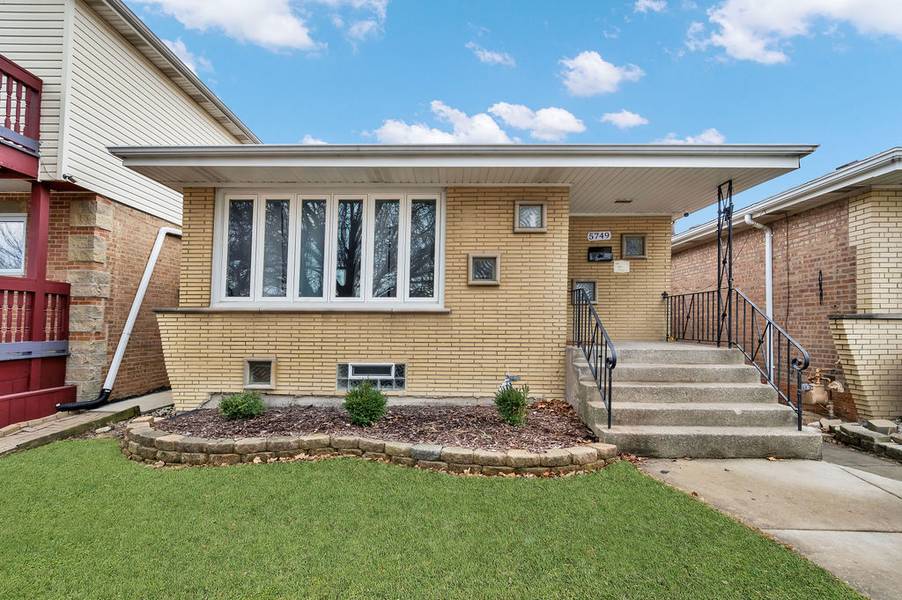 5749 W 63rd PL, Chicago, IL 60638