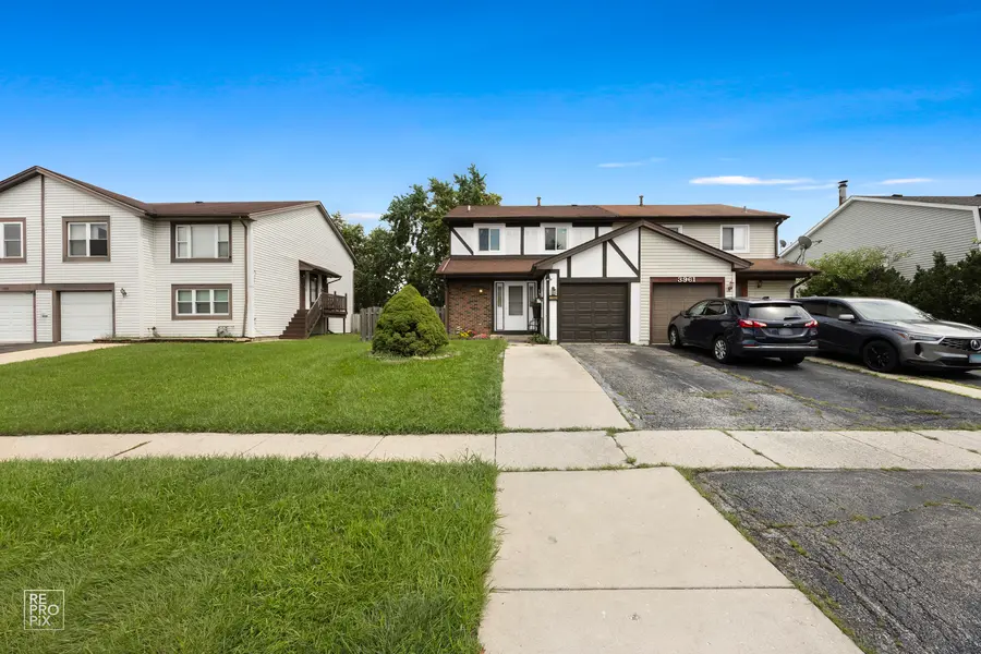 3963 Sandpiper DR, Hanover Park, IL 60133