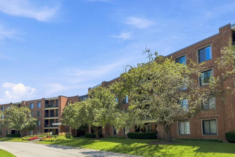 1415 E Central RD #319C, Arlington Heights, IL 60005