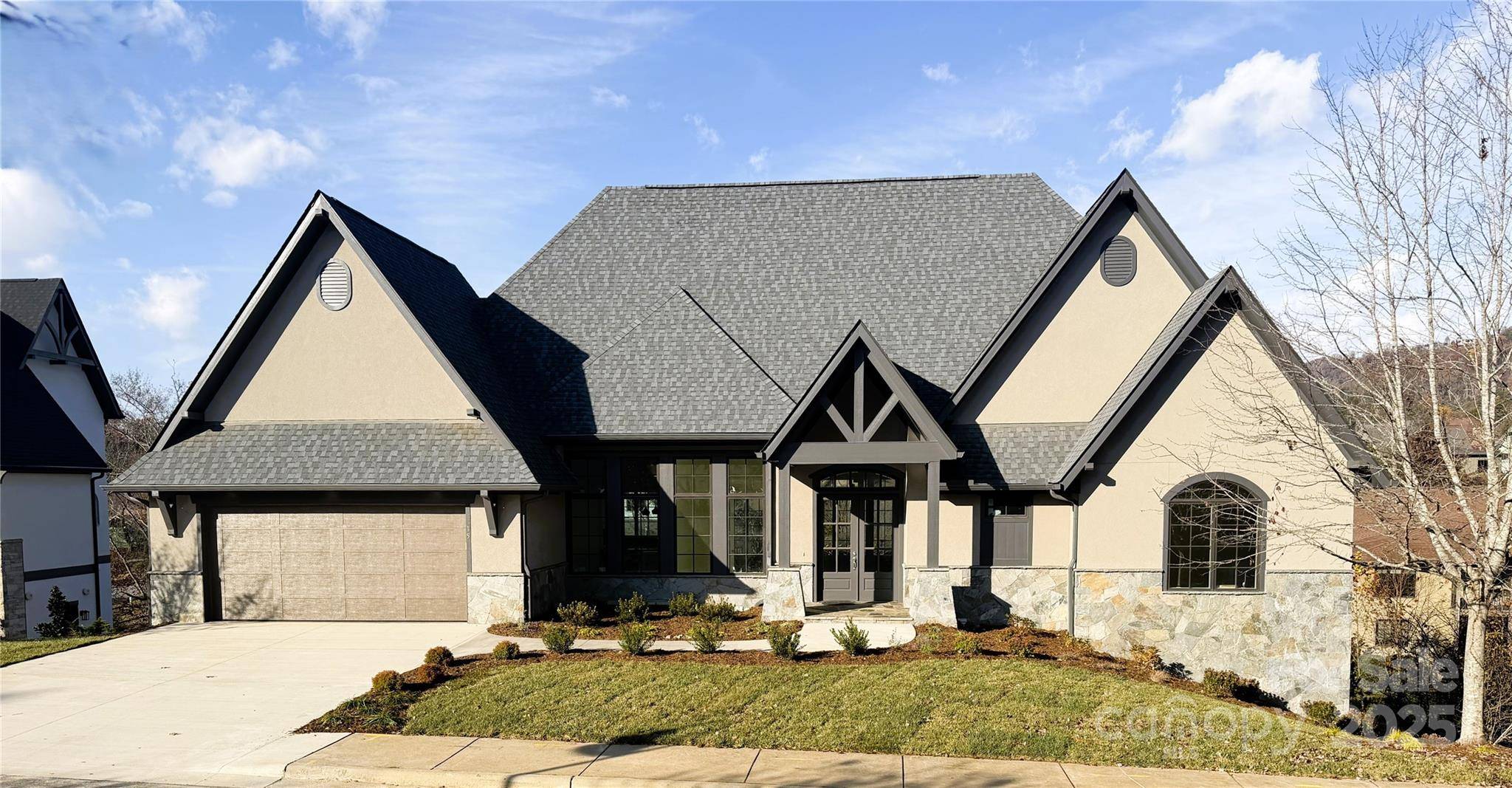 15 Evian CT, Asheville, NC 28804