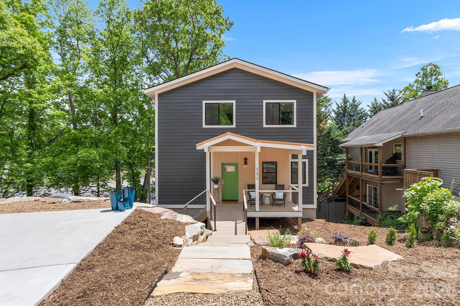 121 Laurel LOOP, Asheville, NC 28806