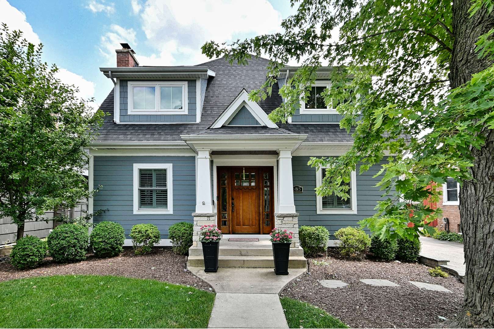 685 S Saylor AVE, Elmhurst, IL 60126