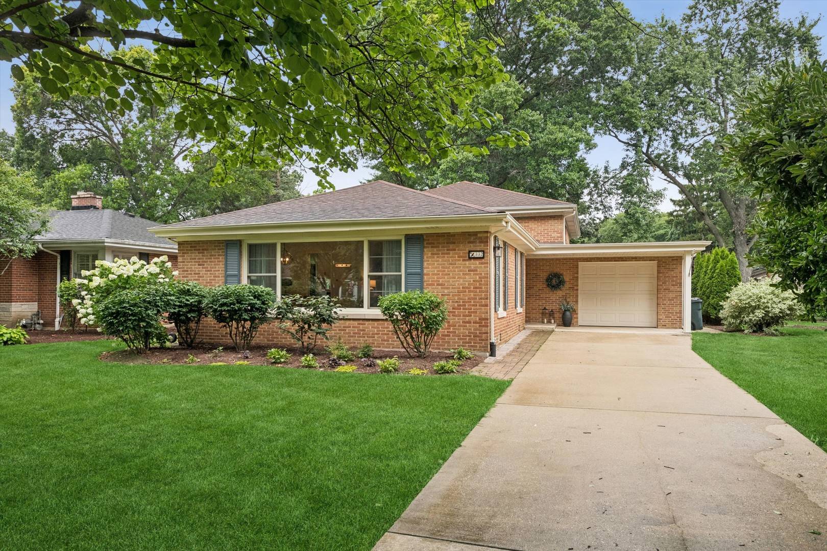332 Scott AVE, Glen Ellyn, IL 60137