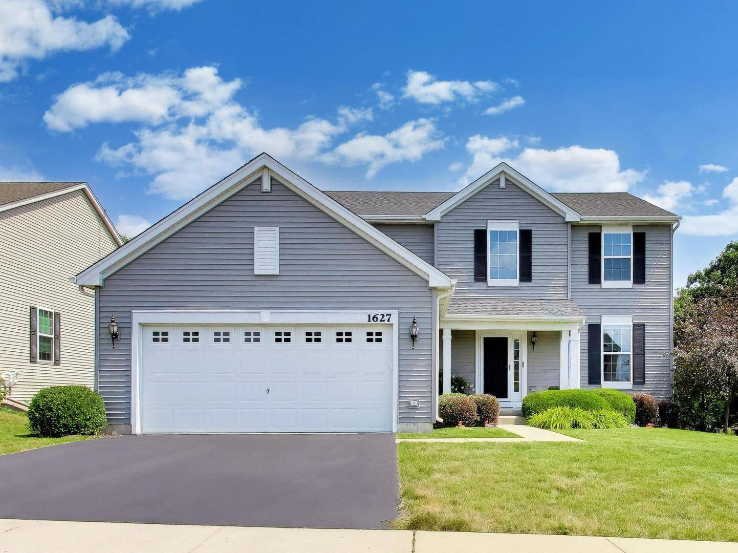 1627 Powderhorn DR, Volo, IL 60020