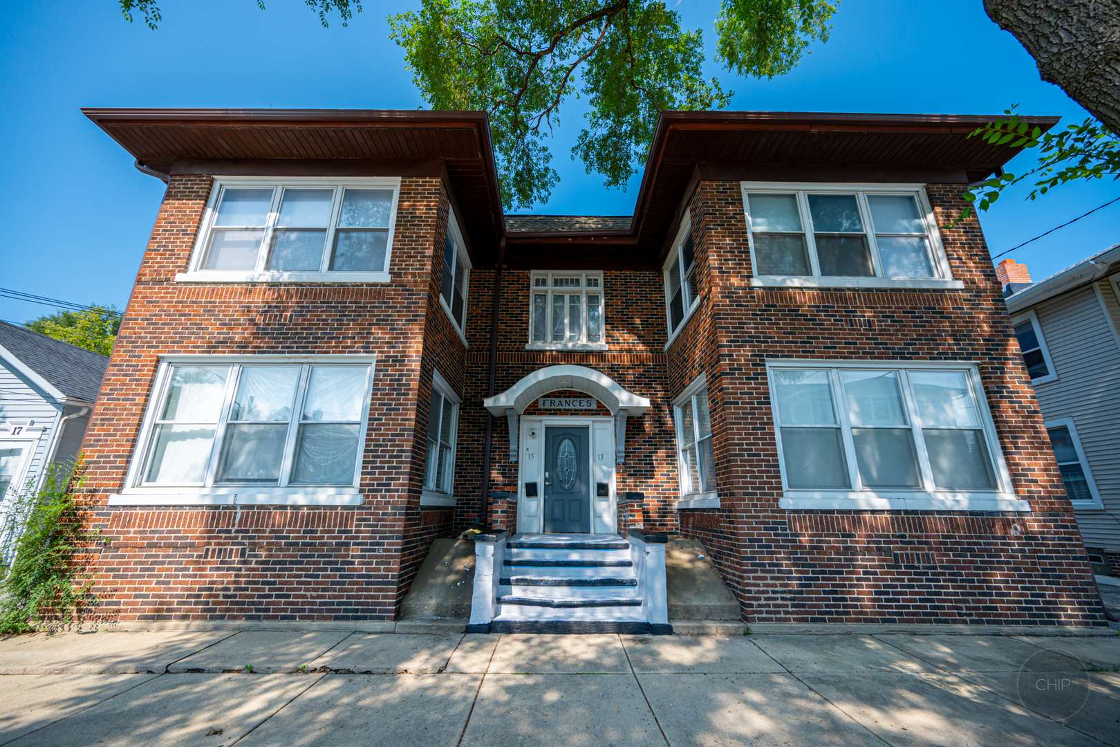 13-15 S WEST ST, Aurora, IL 60505