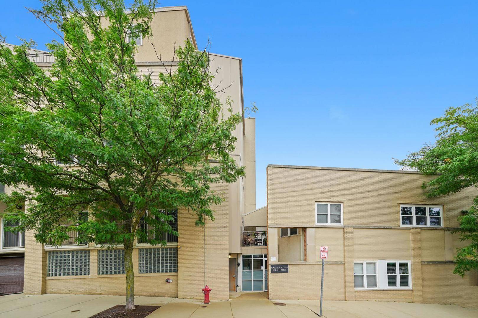1834 Ridge AVE #102, Evanston, IL 60201