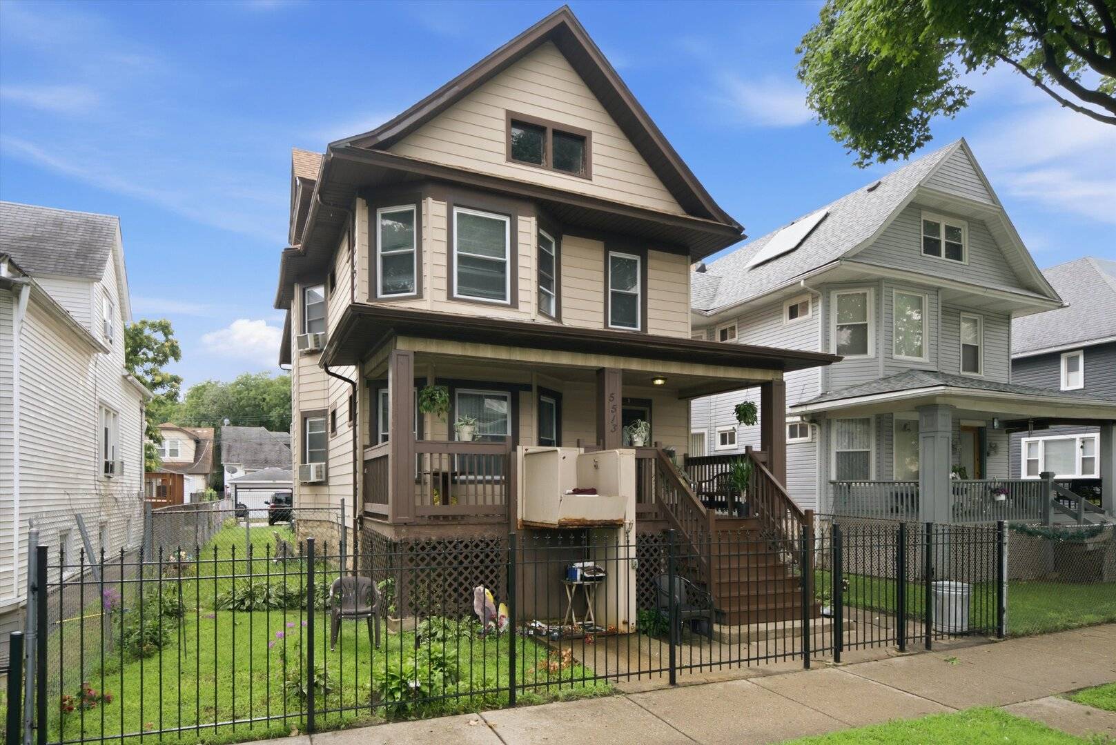 5513 W Cortez ST, Chicago, IL 60651