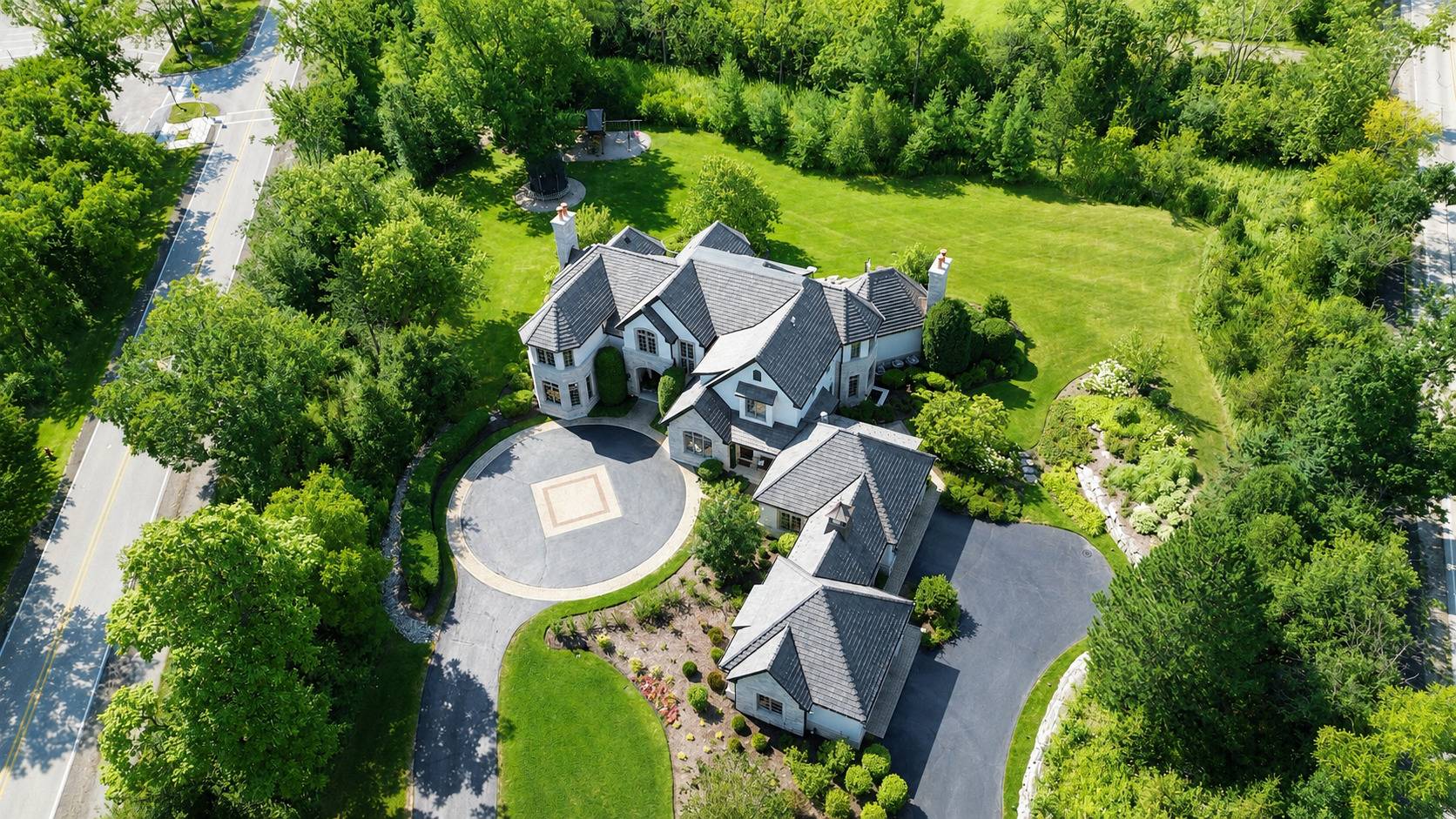 2250 Telegraph RD, Bannockburn, IL 60015