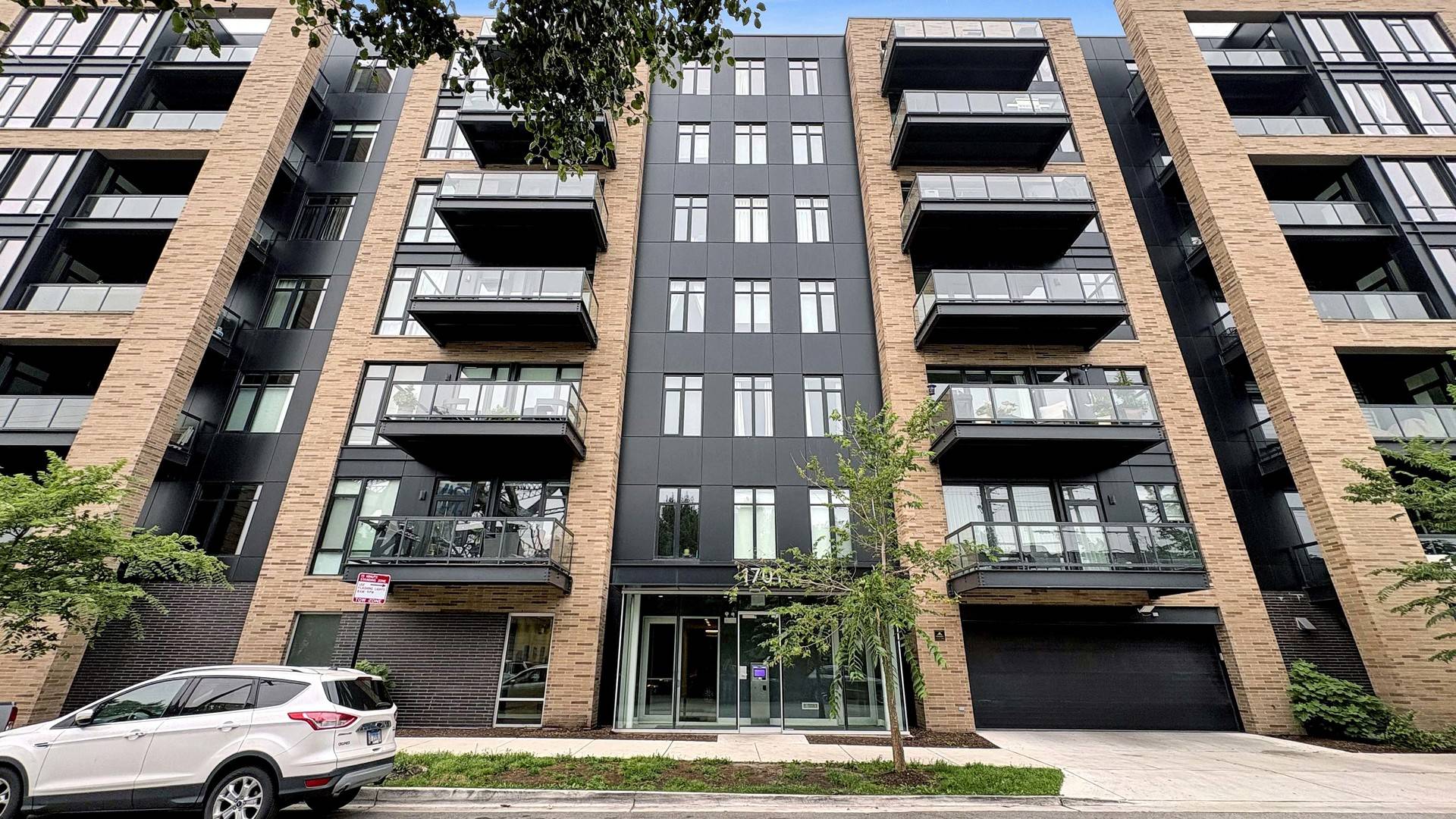 1701 W Webster AVE #205, Chicago, IL 60614