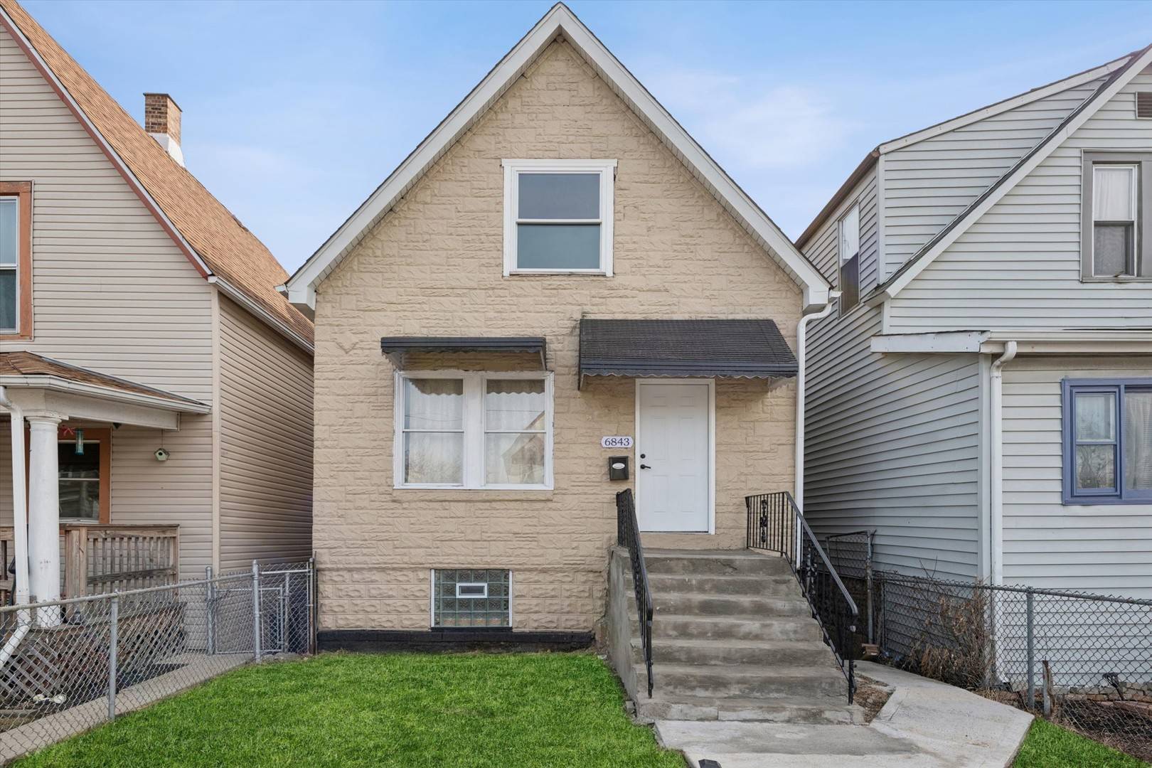 6843 S Carpenter ST, Chicago, IL 60621