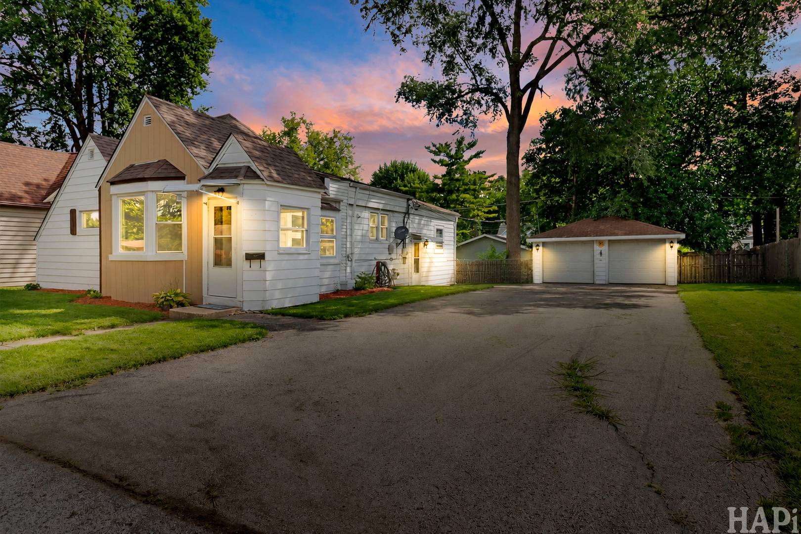 517 Linden DR, Round Lake, IL 60073