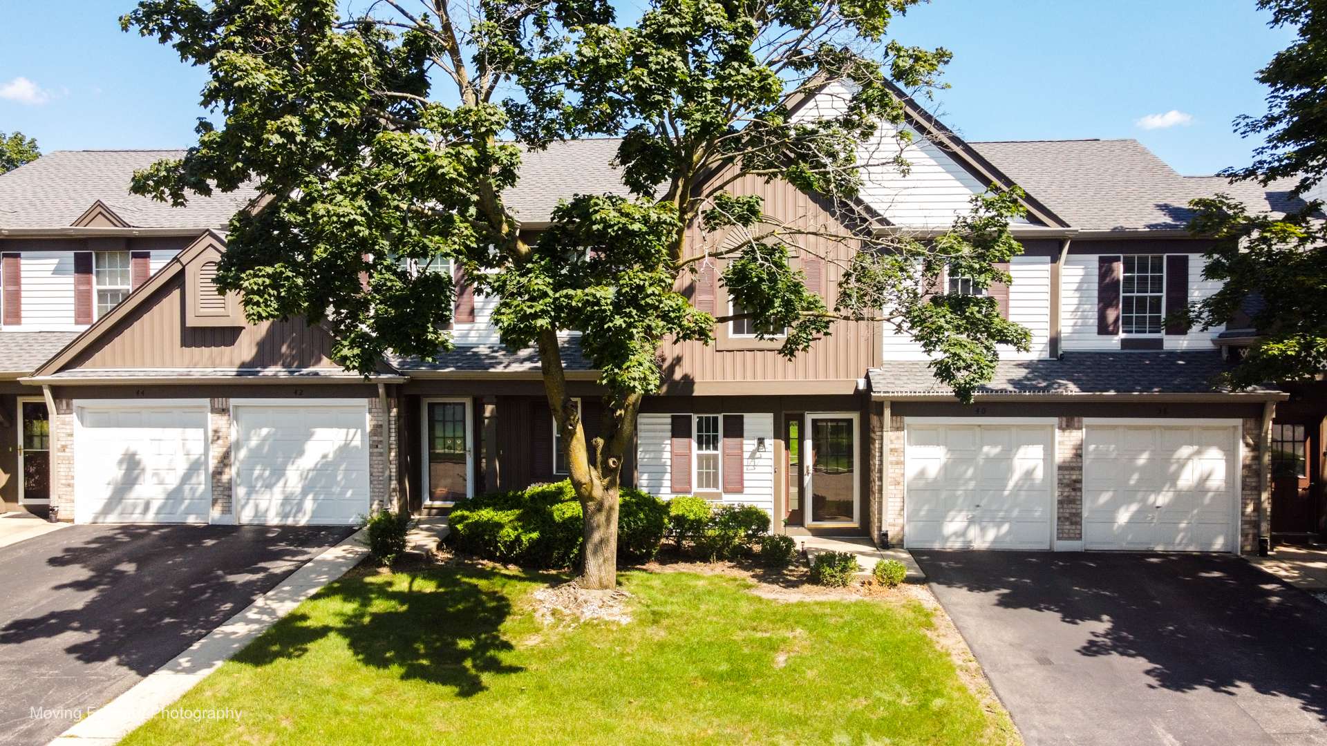 40 Crab Tree DR, Westmont, IL 60559