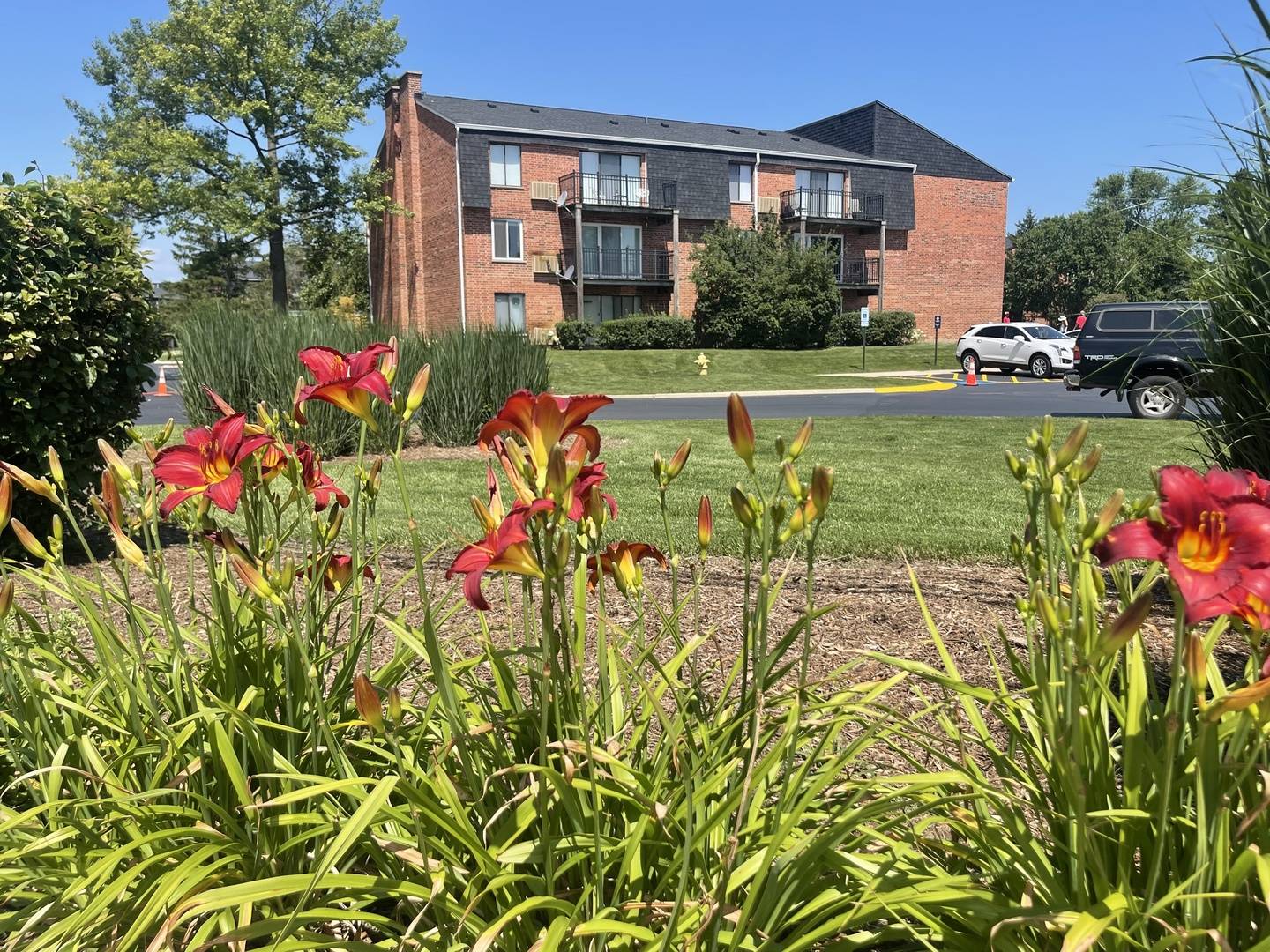4200 W Lake AVE #304A, Glenview, IL 60026