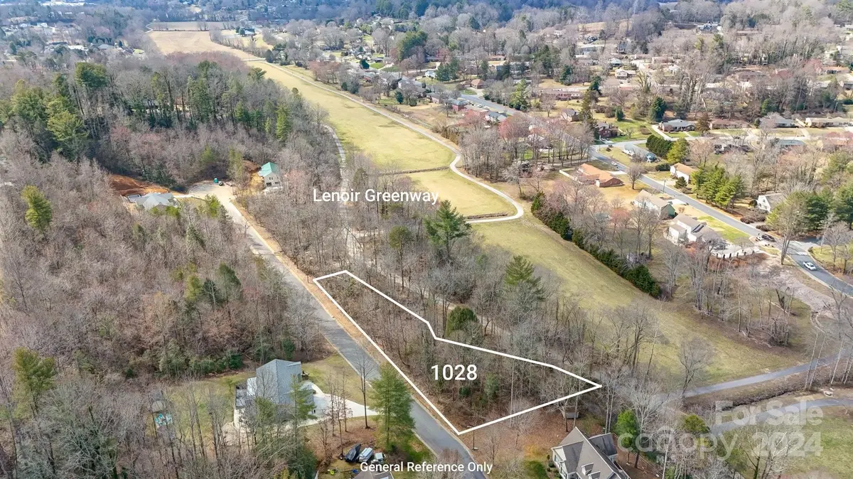 1028 Williamsburg DR NE, Lenoir, NC 28645