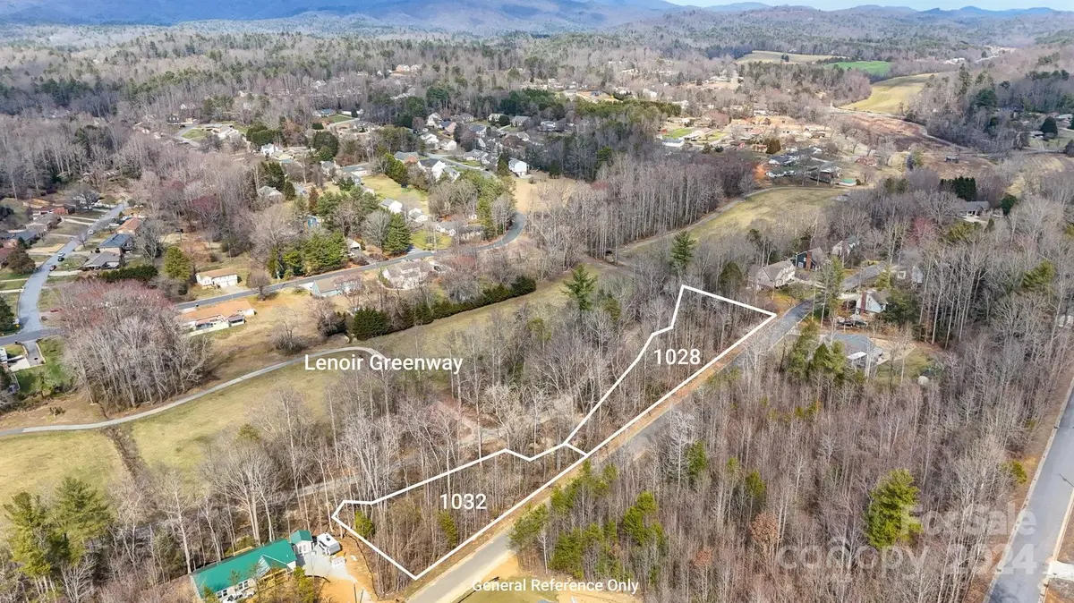 1032 Williamsburg DR NE, Lenoir, NC 28645