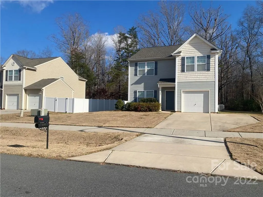 527 Smokehouse LN, Albemarle, NC 28001