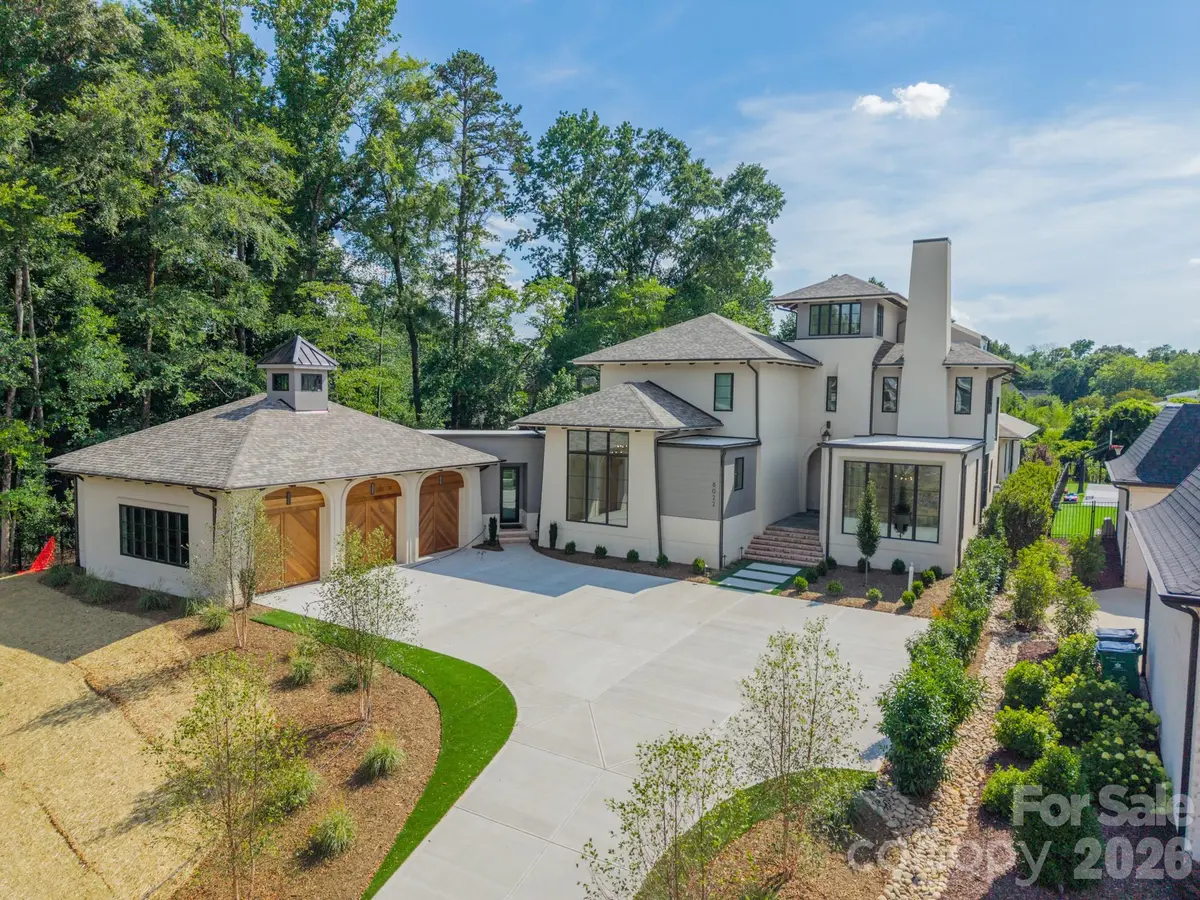 8022 Litaker Manor CT, Charlotte, NC 28270