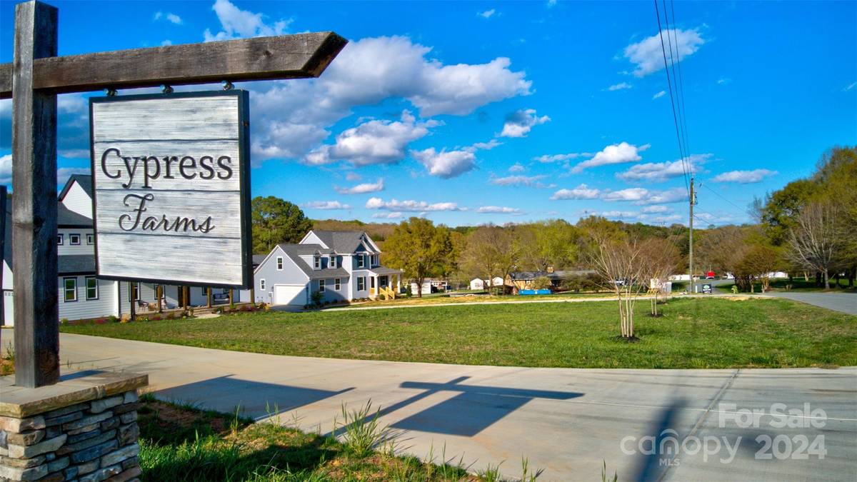 4271 Candlewood DR, Sherrills Ford, NC 28673