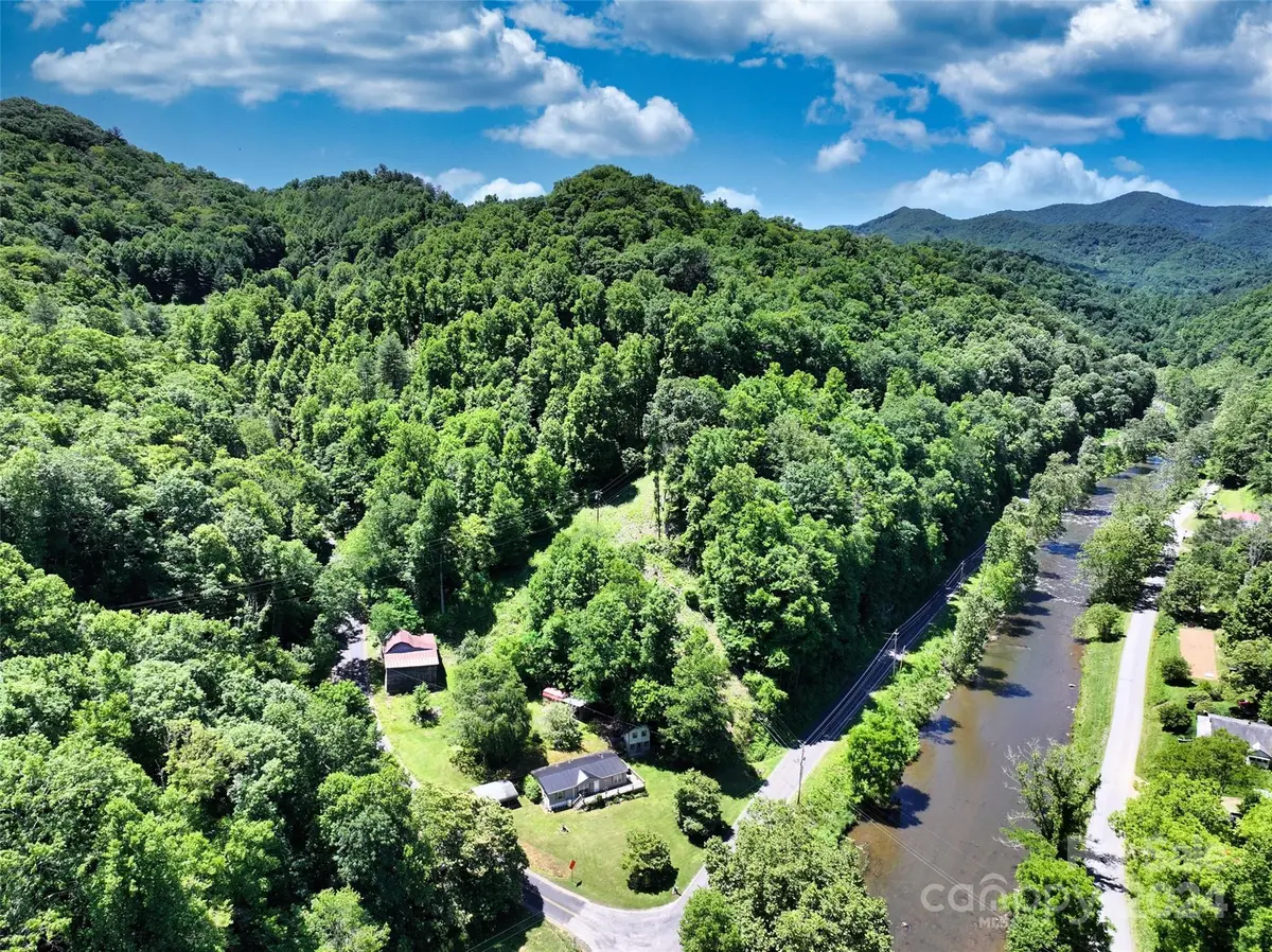 3065 Piney Hill RD, Burnsville, NC 28714
