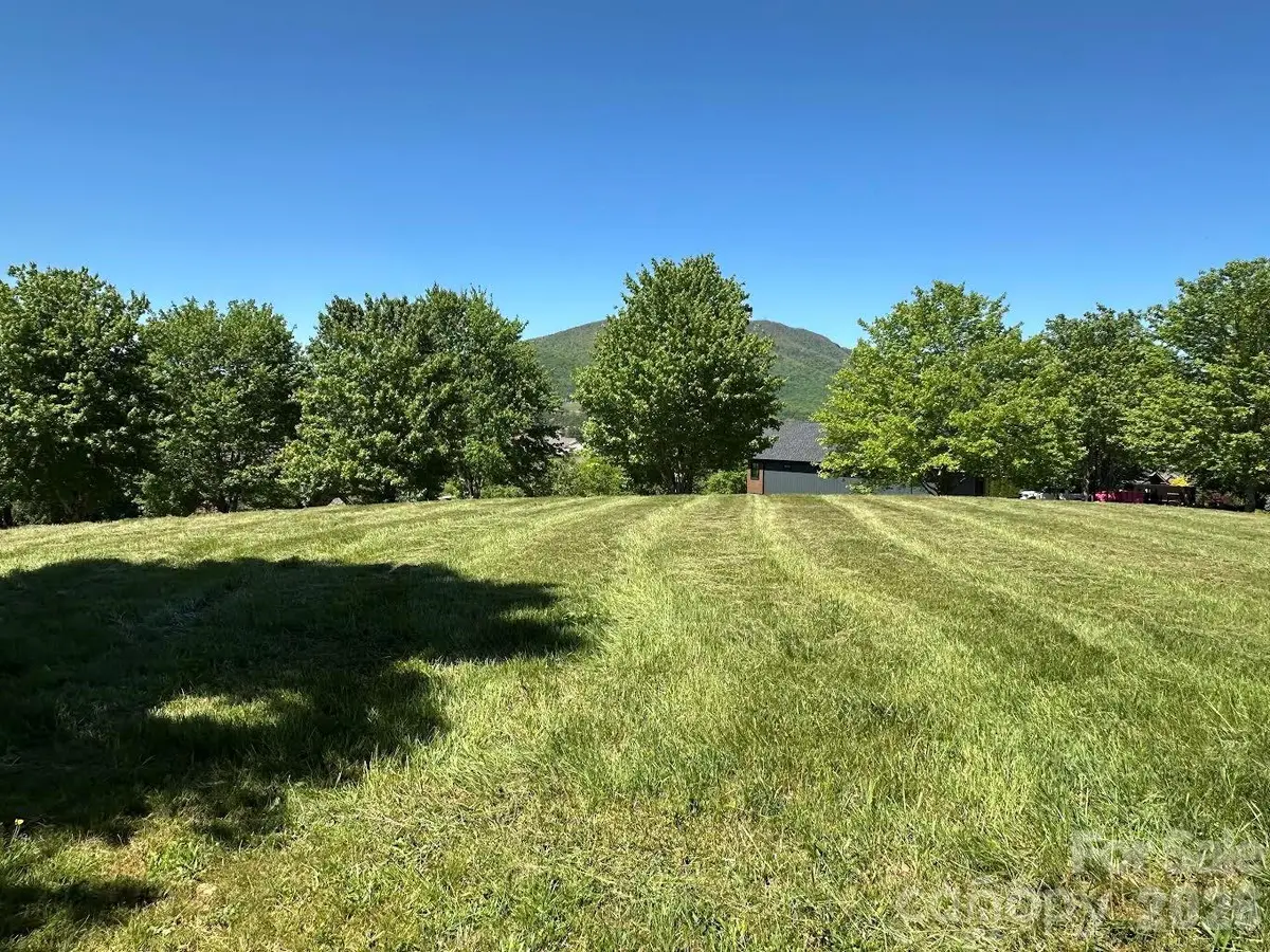 TBD River Knoll DR, Jefferson, NC 28640