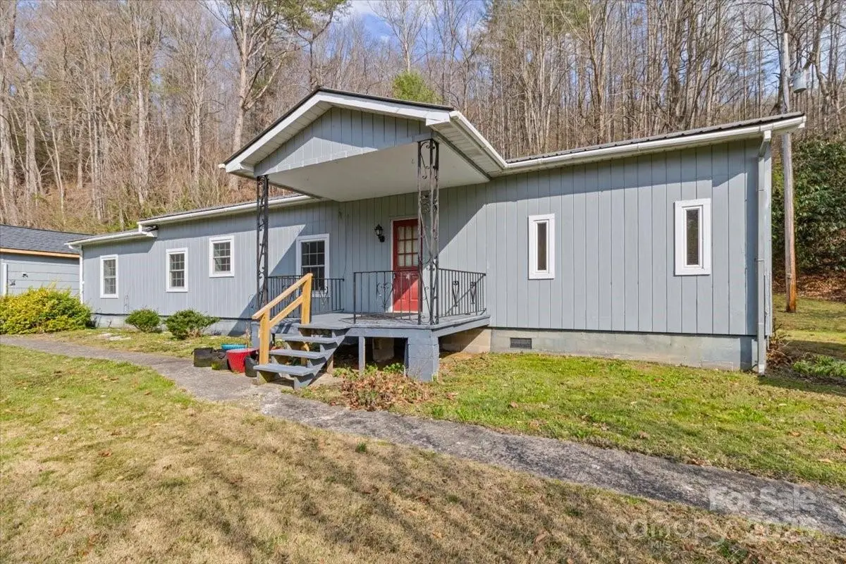 3722/3724 Walnut Creek RD, Marshall, NC 28753
