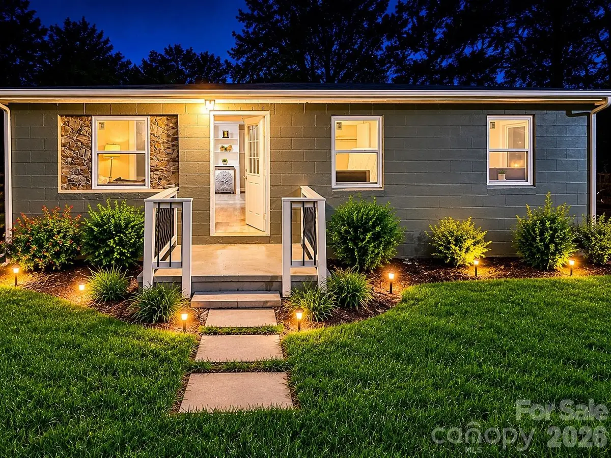 209 Brookview RD, Statesville, NC 28625
