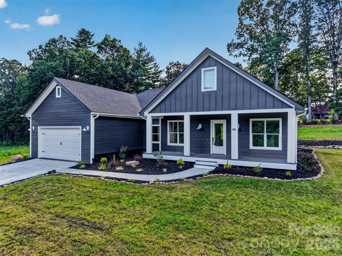 86 Point Hope LN, Hendersonville, NC 28792