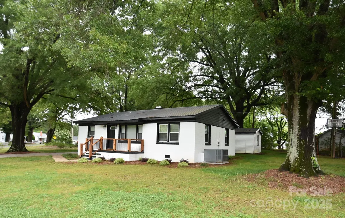 706 Mcintyre ST, Monroe, NC 28110