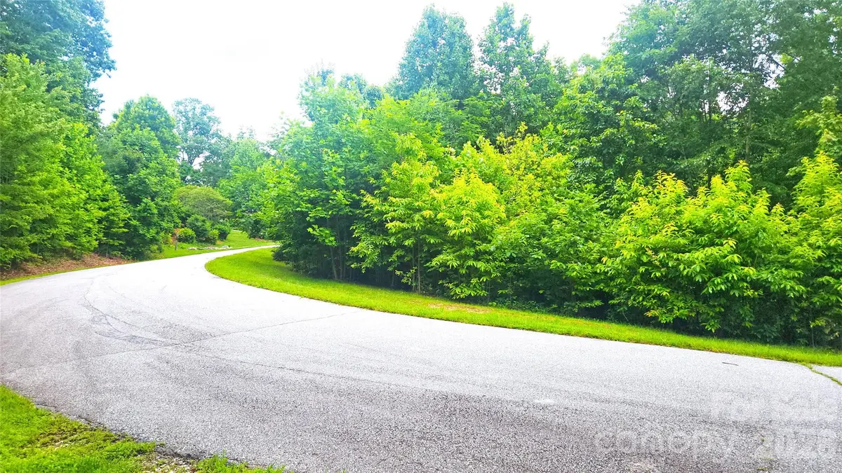 9999 Red Bud LN #13, Laurel Park, NC 28739