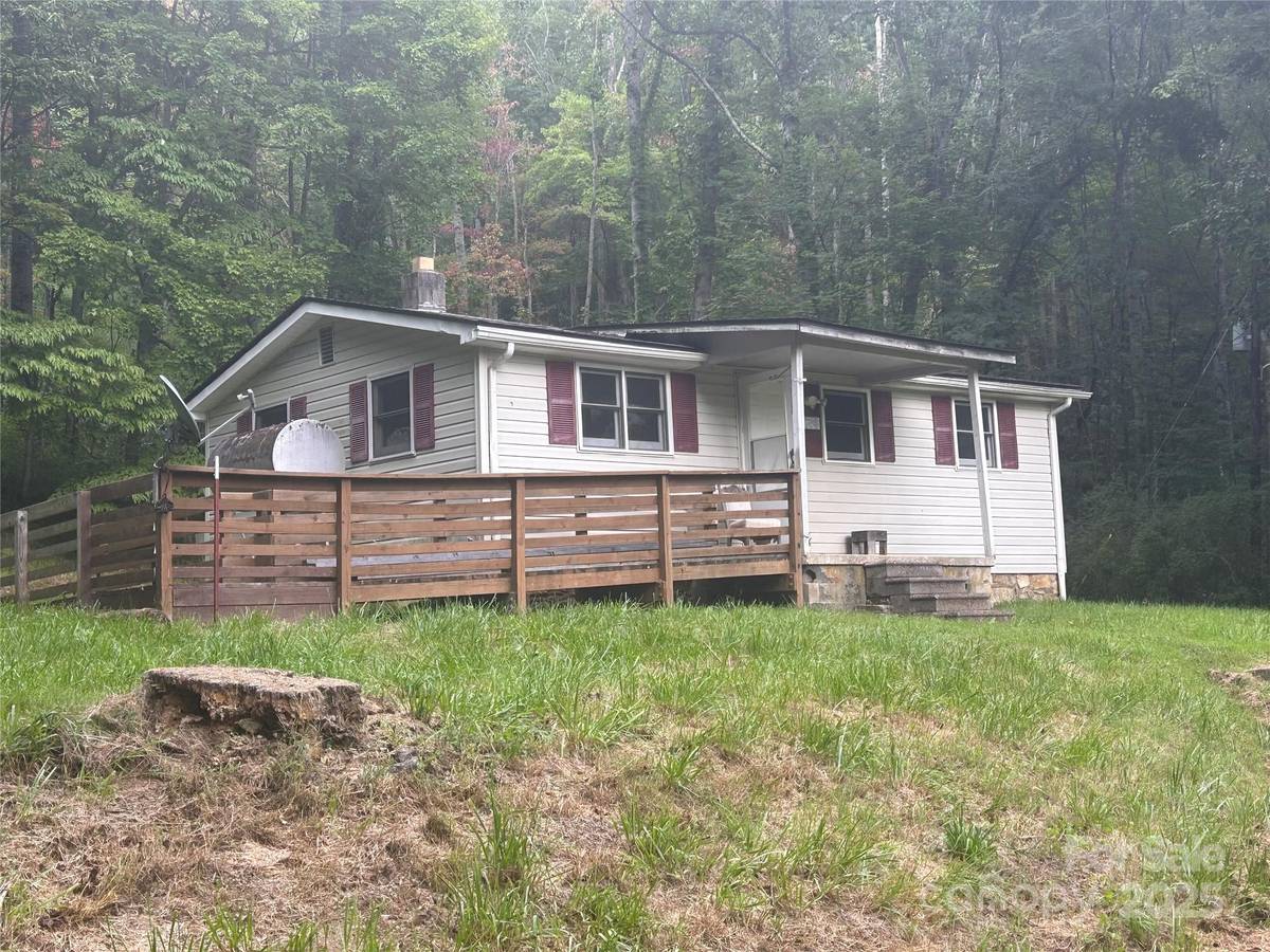 103 Cambridge WAY, Waynesville, NC 28786