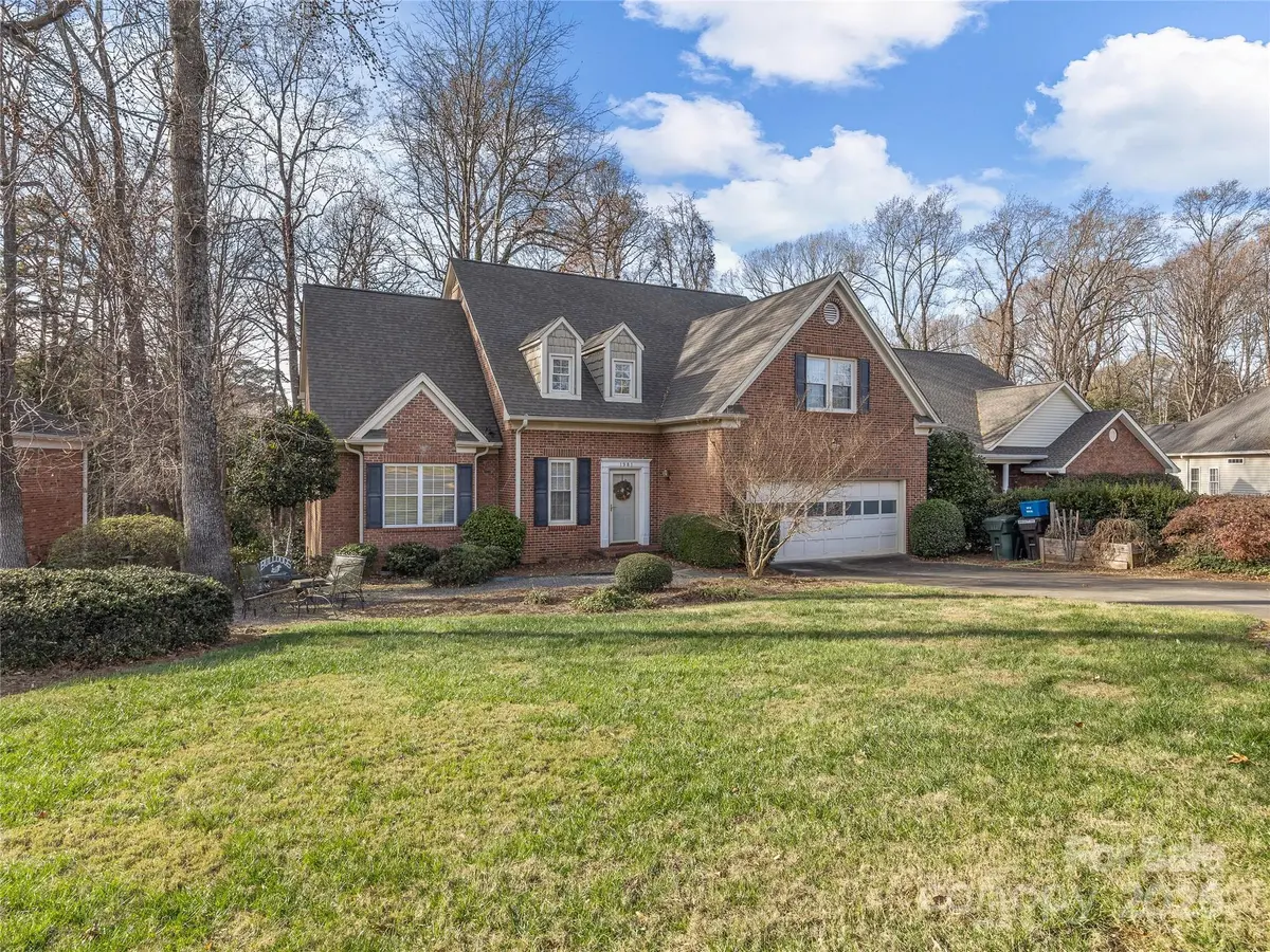 1981 Hamptonwood RD, Rock Hill, SC 29732