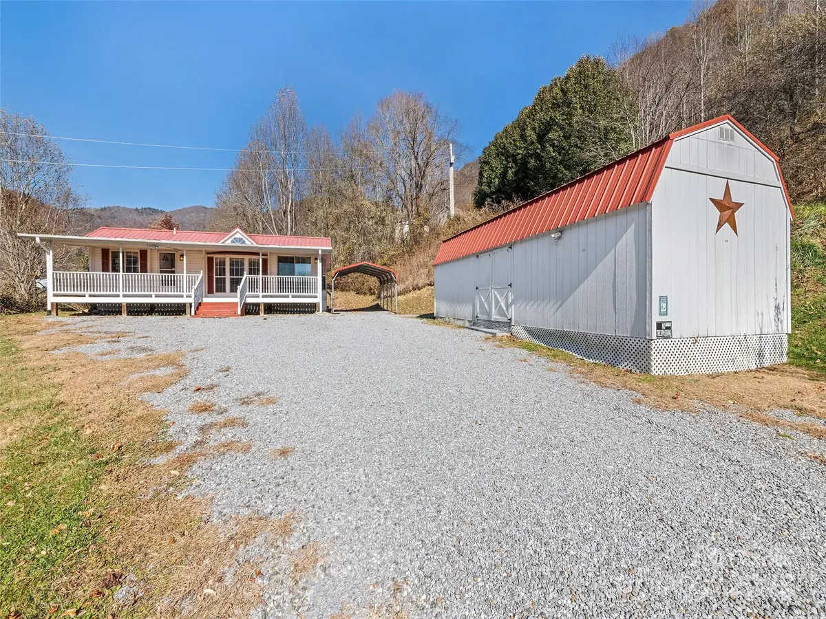 93 Merry WAY, Clyde, NC 28721
