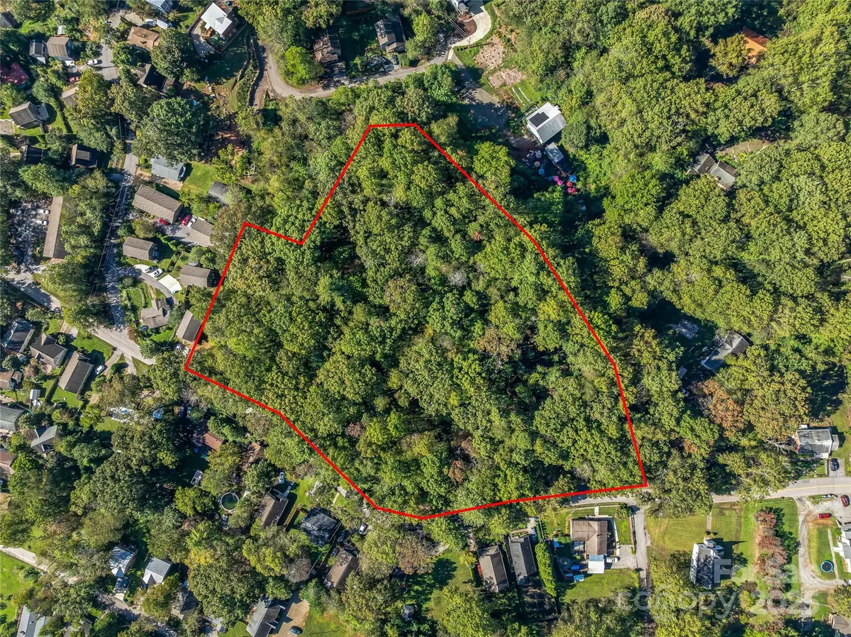 99999 Hi Alta AVE, Asheville, NC 28806
