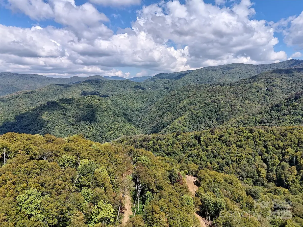 2 Black Rock RD, Cherokee, NC 28779