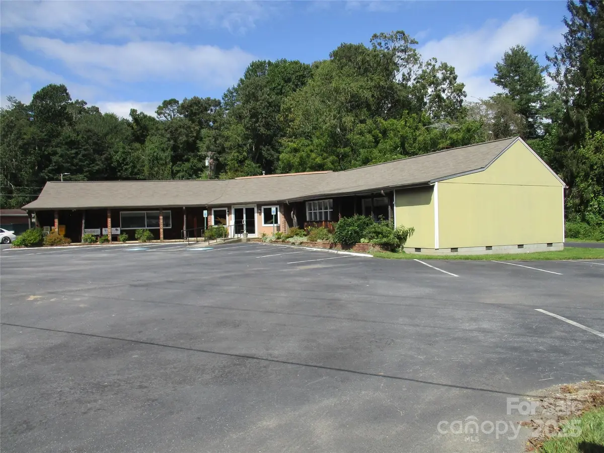 508 W State ST, Black Mountain, NC 28711