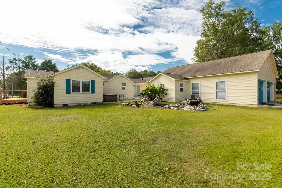 2538 Old Camden HWY, Lancaster, SC 29720