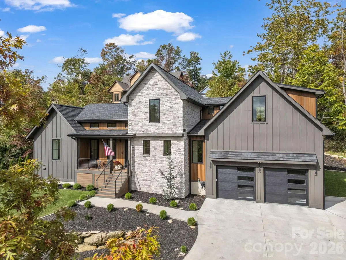 123 Millbrae LOOP, Hendersonville, NC 28791