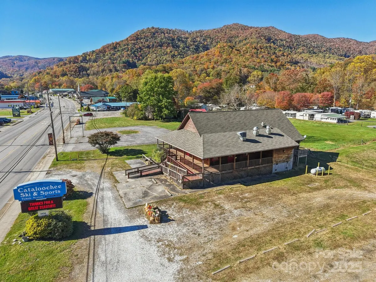 3434 Soco RD, Maggie Valley, NC 28751