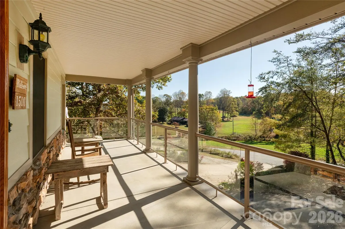 1510 Chestnut Gap RD, Hendersonville, NC 28792