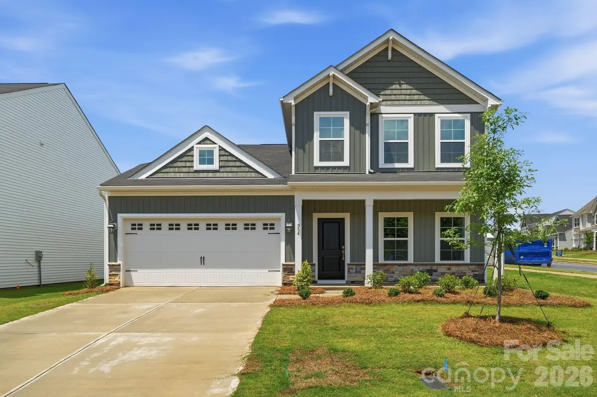 954 Leyna CT, Newton, NC 28658