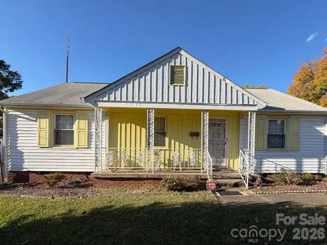 2126 Syracuse DR, Charlotte, NC 28216