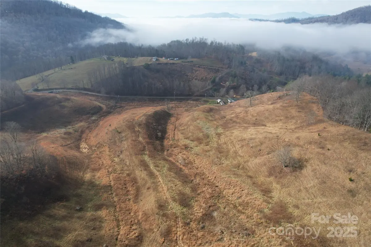 385 Fork Mountain RD, Bakersville, NC 28705