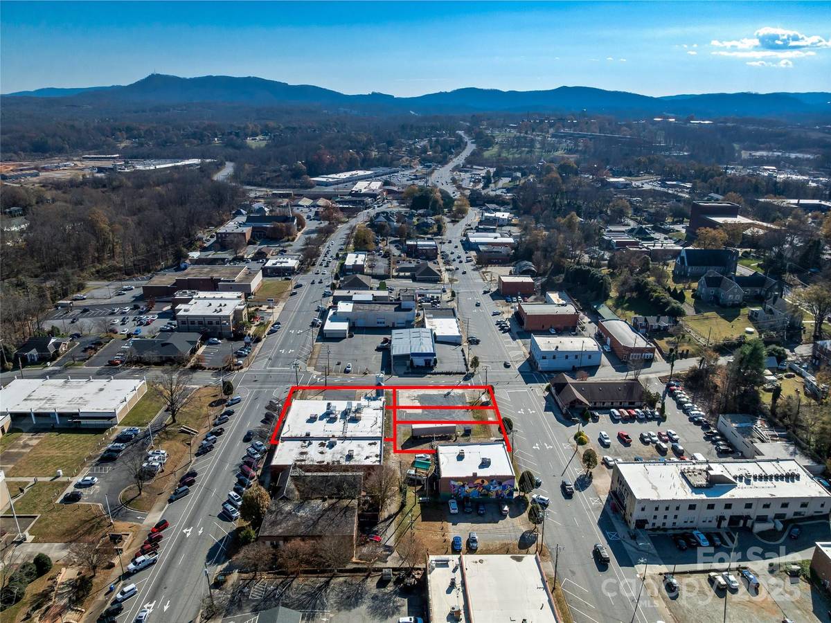 212 S Green ST, Morganton, NC 28655