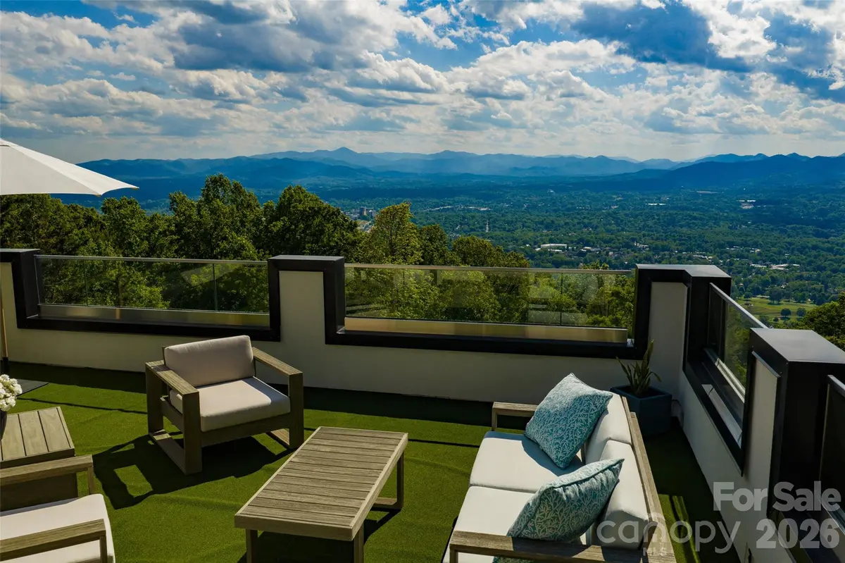 12 Sunset SMT, Asheville, NC 28804