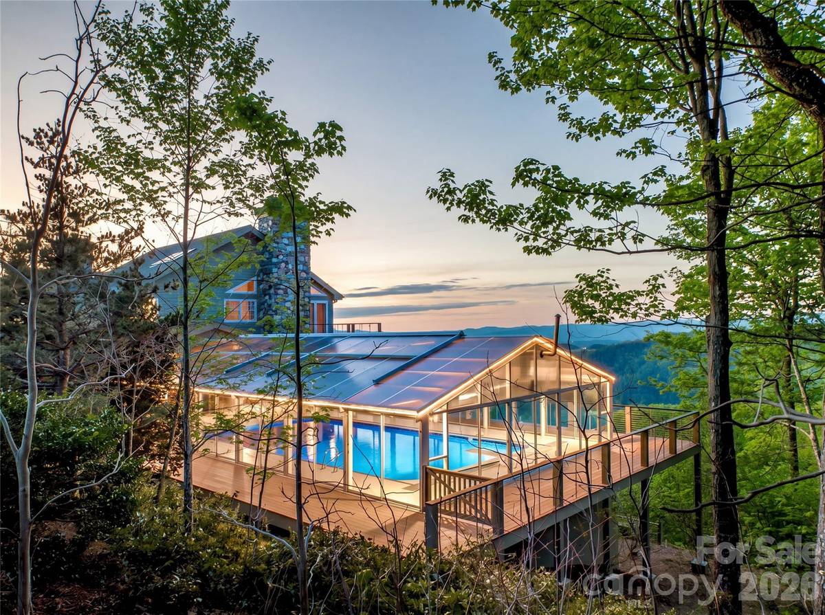 35 Peach Knob DR, Asheville, NC 28804