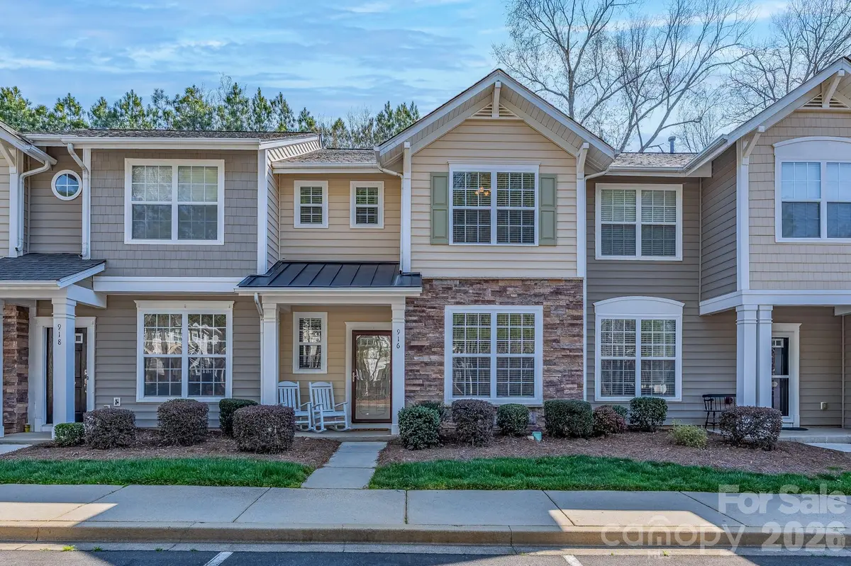 916 Coffee Tree LN, Rock Hill, SC 29732