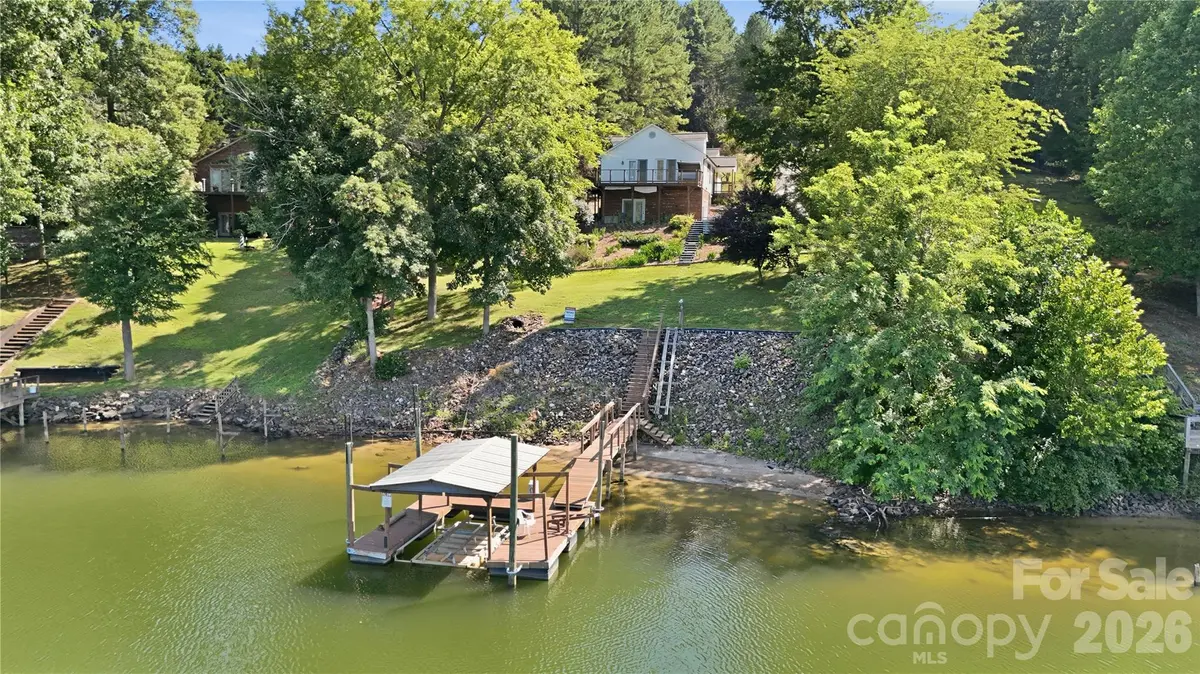 105 Mountain Aire DR, Stony Point, NC 28678