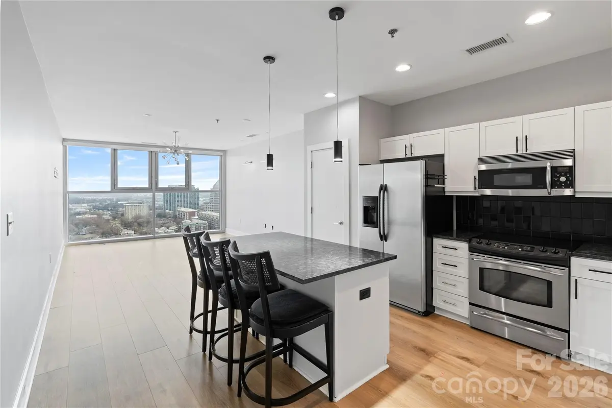 333 W Trade ST #2103, Charlotte, NC 28202
