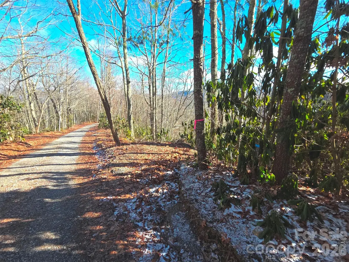 550 Sky DR #12A, Maggie Valley, NC 28751